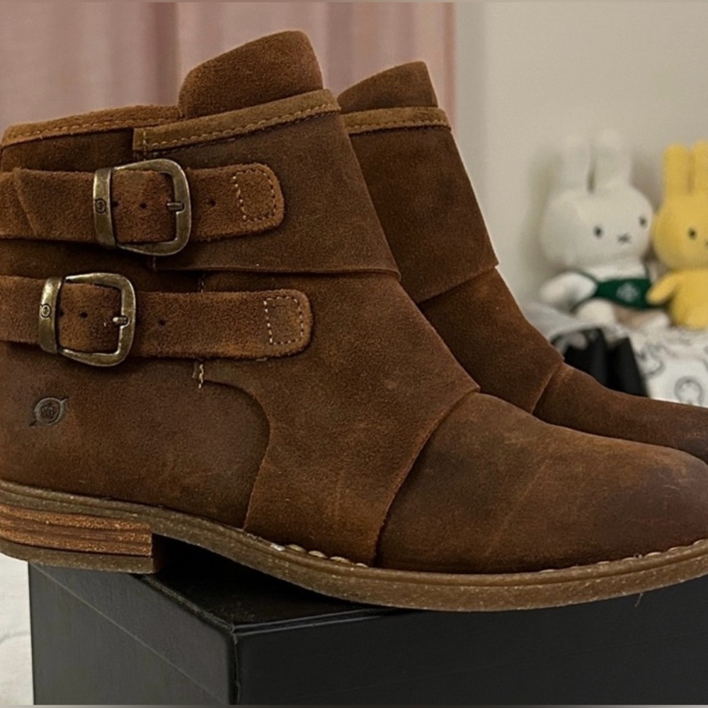 Born Moraga Brown Suede Ankle Booties